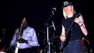 Johnny Winter encores in 1984