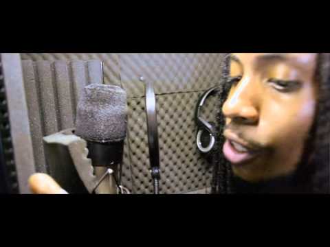 Blue Haze (Audio Wolves) Ft Reegi (UsainBoyz) -  MollyThopia (Studio Sessie)
