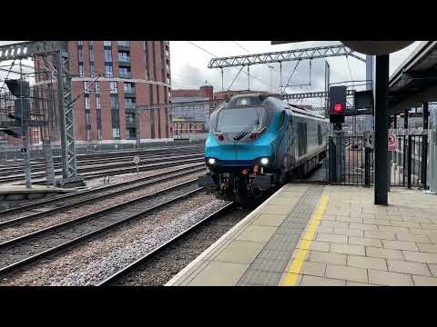 Class 68 68025 ‘Superb’ passing Leeds en route from Doncaster West Yard to Neville Hill 28/02/2023