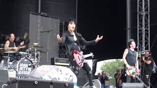 Joan Jett And The Blackhearts - Do You Wanna Touch Me (Oh Yeah) Live at River City Rockfest 2018
