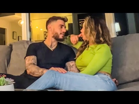 How To Go In For The First Kiss (Without Getting Rejected)