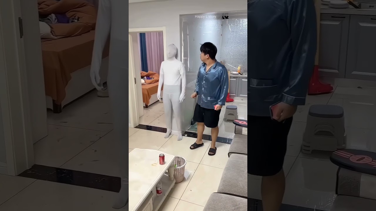 This Is How a Prank with a Friend SHOULD Look! 😂🔥”