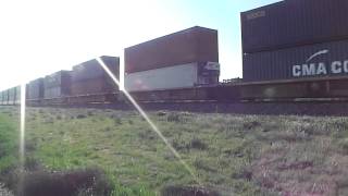 preview picture of video 'BNSF 4872 doublestack intermodal west [HD]'