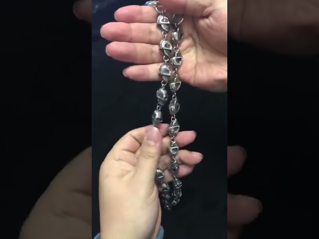 Vídeo relacionado con Ahiller Cadena de cartera de motociclista punk para hombres y mujeres, cadena de pantalones de acero inoxidable resistente con cierre de doble bloqueo (LJKGBL-QK-Gunmetall-1P)