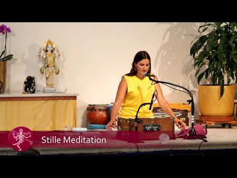 Satsang & Ujjayi Meditation mit Anandadevi - Yoga Vidya Ashram Live 20:00 - 08.07.2021