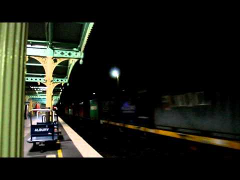 NR DL & G at Albury heading to Dynon