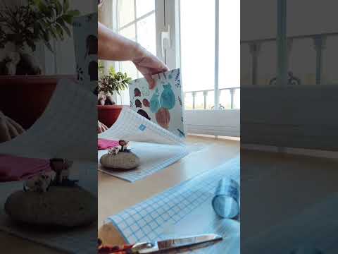 Cómo forrar un libro con forro adhesivo