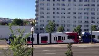 preview picture of video 'UTA TRAX Westbound on 5th South in Salt Lake City, Utah'