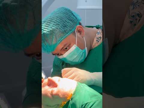Here's a Closer Look at Surgery Day for a Face and Neck Lift with Dr. Bagus