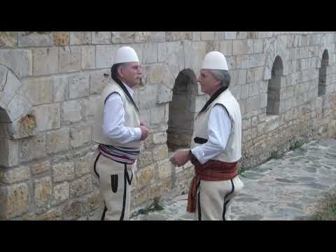 173 këngë rapsodike në një kolazh – 14 orë traditë shqiptare!