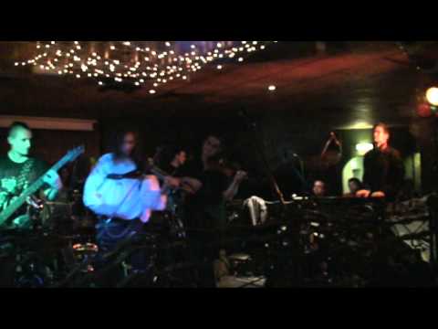 A Knee - Larkin Celtic Folk Rock & Teufelsgeiger Attila