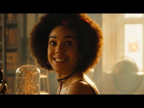 The Doctor Meets Bill For The First Time | The Pilot | Doctor Who