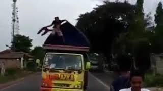 Download lagu TRUK OLENG WIK..WIK..VERSION mp3 Download lagu TRUK OLENG WIK..WIK..VERSION mp3