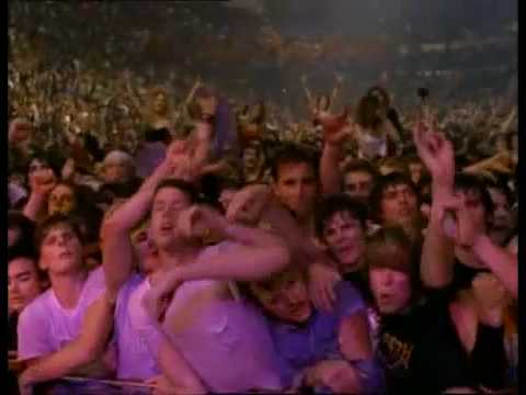 Metallica - Last Caress/Am I Evil/Whiplash Medley live 1989