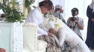 Download lagu The Bride's Sungkeman ‼️ Sundanese custom # What Makes You Emotional mp3 Download lagu The Bride's Sungkeman ‼️ Sundanese custom # What Makes You Emotional mp3