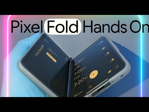 Pixel Fold Hands on in 2025 - Android 16 Foldable Phone Review