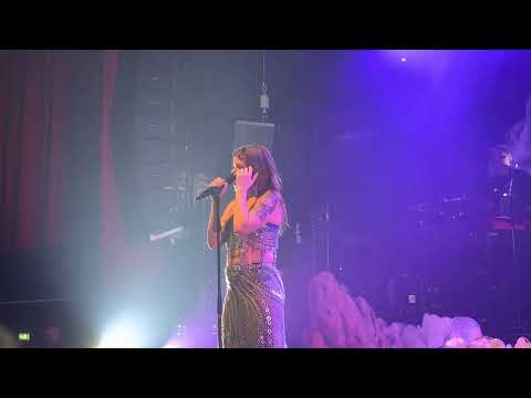 TOVE LO - Moments (Ballad) - Dirt Femme Tour - live in Paris @ Le Bataclan - 10 November 2022