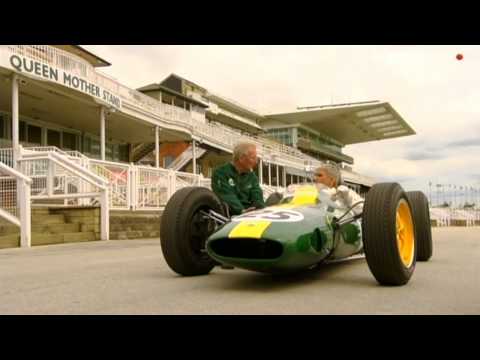 Damon Hill drives the 1962 Lotus 25 at the old Aintree circuit