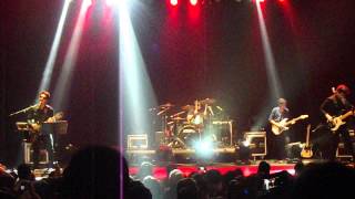 De Saloon- Quiero Hacerte Feliz