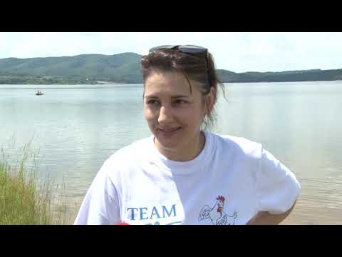 Avram Iancu a înotat în Lacul Surduc, jud Timiș, pentru copiii cu autism din Asociația CONIL.