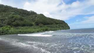 preview picture of video 'Black Sand Honomanu Beach Panorama (360°) in Maui'