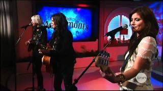 The McClymonts  -  &quot;Piece Of Me&quot; (Live on TV)