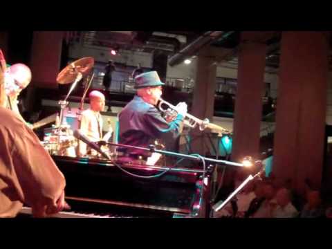 Brian Lynch w Eddie Palmieri: "In Walked Bud" solo