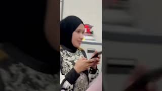 Download lagu Istri2 hj alwi foto bareng valen mp3 Download lagu Istri2 hj alwi foto bareng valen mp3