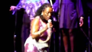 Sharon Jones & The Dap Kings - Mama Don't Like My Man