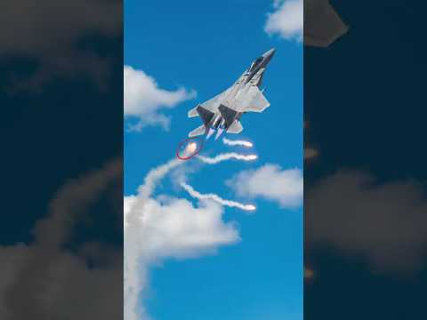 F-15 Eagle Faces Intense Missile Chase Midair!