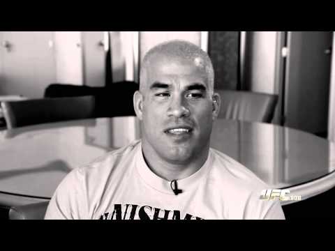 Fighters React To Tito Ortiz Knocking Out Chuck Liddell At Golden Boy MMA