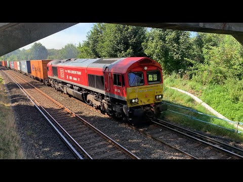 Class 66 | 66136 ‘Yiwu - London Train’ | DB Cargo UK