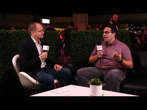 Alex Mang chats with Jeff Hollan with Azure