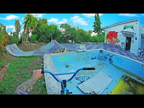 DIY BMX SPOT: HOUSE TURNED INTO A SKATEPARK