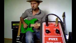 Video thumbnail for Guitar Fuzz TOP GEAR ENGLAND by JokeAndRazz