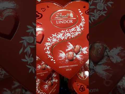 Mother's Day Gift Idea Lindt LINDOR Heart