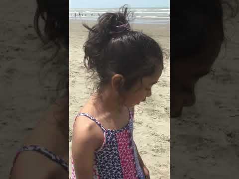 Beach Day with my best-friend!🌈☀️