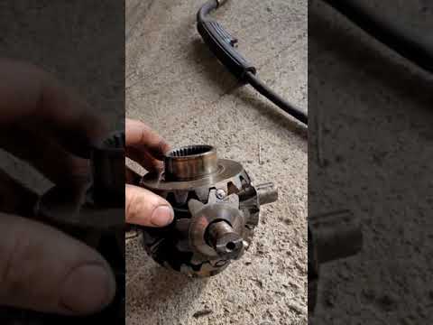 welding the spider gears on my 14 bolt full float rear diff full lock welded gears