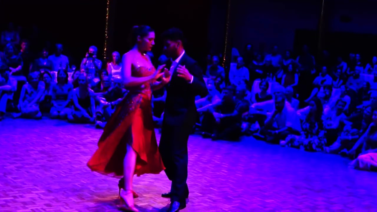 2025.04.19 Lucas Carrizo & Paula Tejeda (2/4)