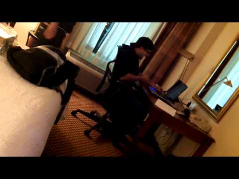 Vox at Blizzcon 2011 - At Hotel waiting for nubs for Outback Steakhouse