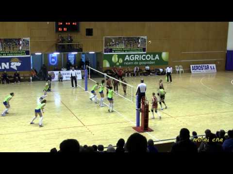 Volei: Stiinta Bacau - Dinamo Bucuresti 3-0