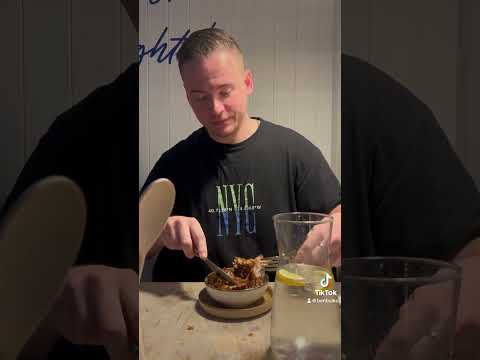 Is The Russell Arms Pub In Butlers Cross Worth Visiting ? 🍽️🍕🍔🍺 (PART 1) #benbulks #tiktok #pub