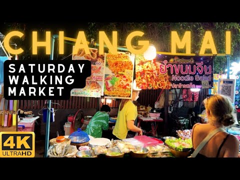 Mercado noturno a pé de sábado em Chiang Mai - passeio a pé pelo mercado a pé de Wua Lai em 4K