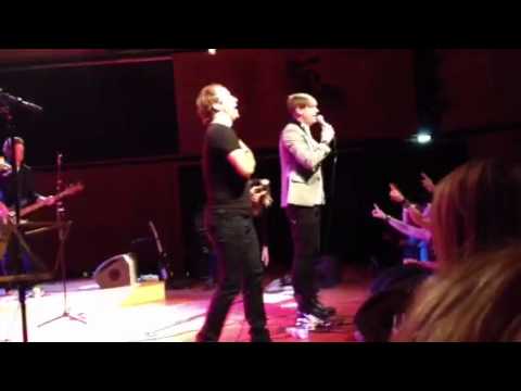 Christian Brøns og Patrik Isaksson "Venter" live