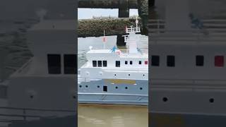Kapal Laut Melintas, Kapal Perang Yudistira, Kapal Pesiar #kapal #kapallaut #boatandtoys
