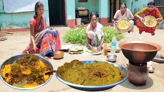 Santali Tribe Women Making Chicken Pie — Traditional Process