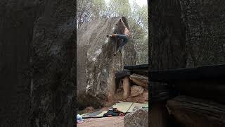 Video thumbnail de Aresta Sinistre, 6c. Salvanebleau