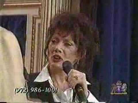 Reba Rambo McGuire He cant keep his eyes off of me