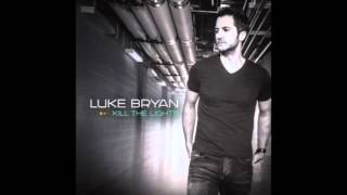 Luke Bryan- Scarecrows (bass boosted)