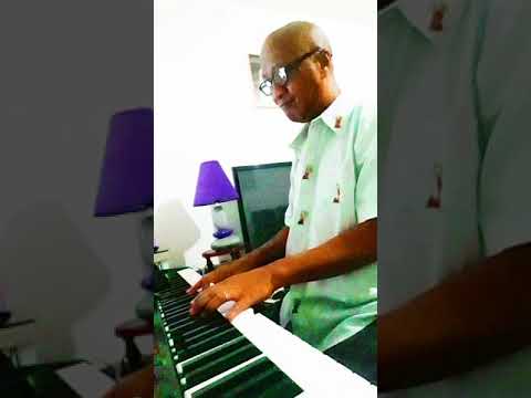 "AVIA RY MINO" (Adeste Fideles) organ by Sammy RAKOTOARIMALALA.